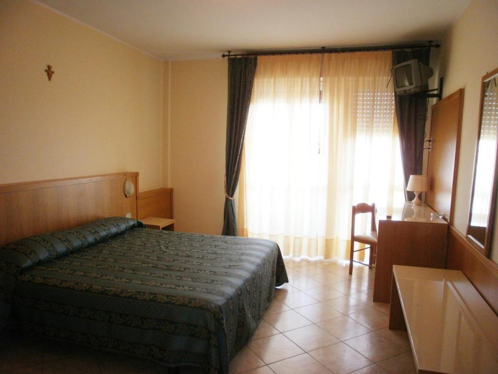 Hotel Manzoni Perugia Kamer foto